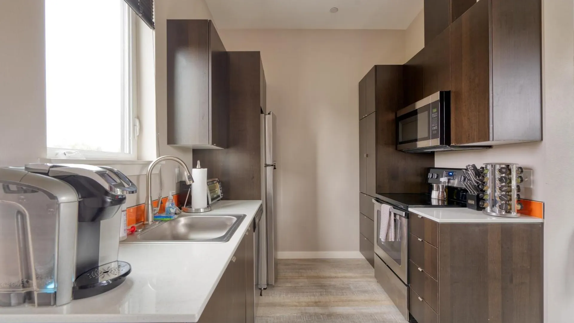 Apartment Portland Penthouse Retreat- Roof Deck & Food Pods Villa
