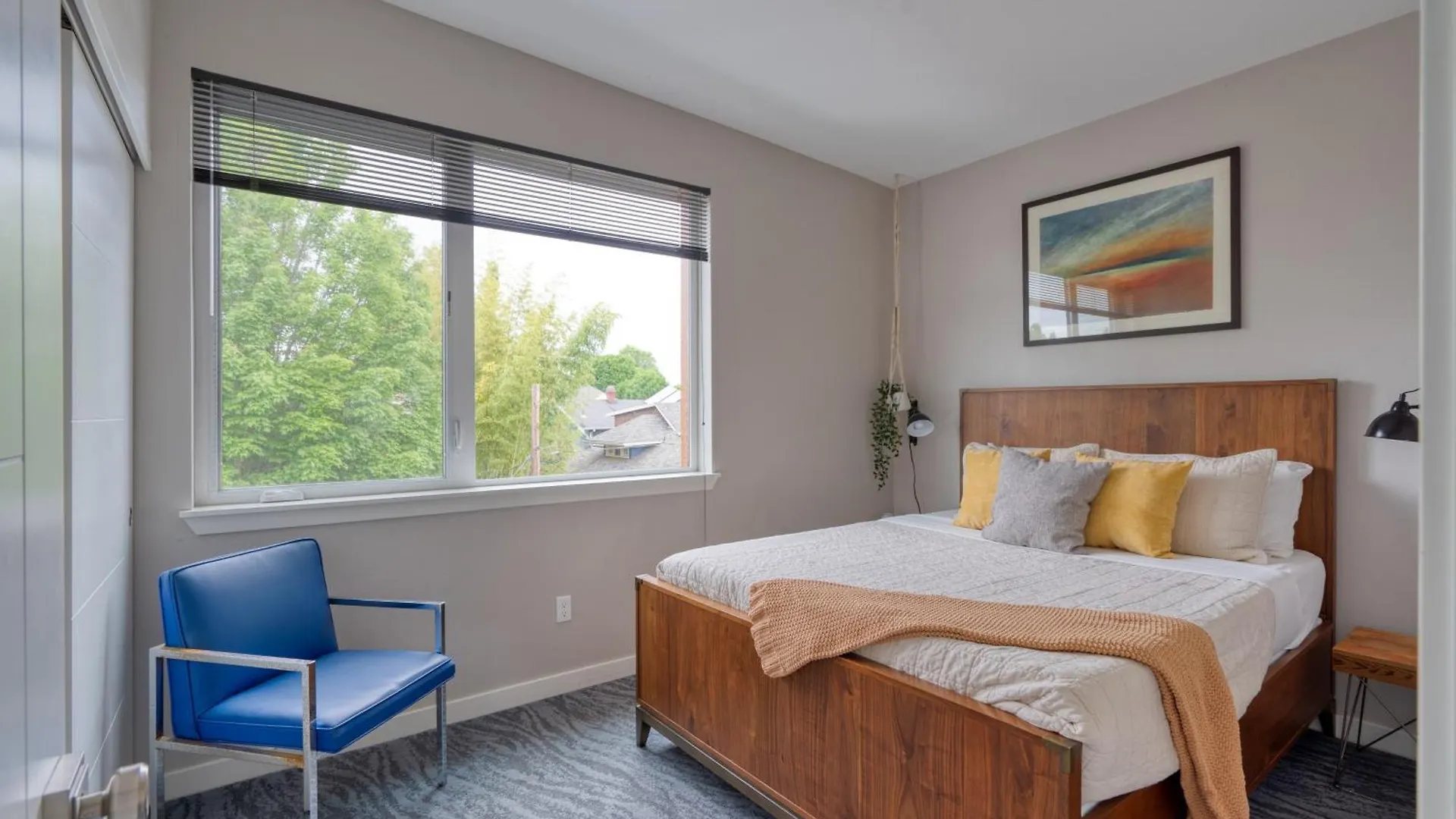 Portland Penthouse Retreat- Roof Deck & Food Pods Villa 0*,  United States