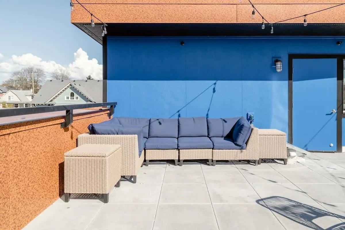 Apartment Portland Penthouse Retreat- Roof Deck & Food Pods Villa United States